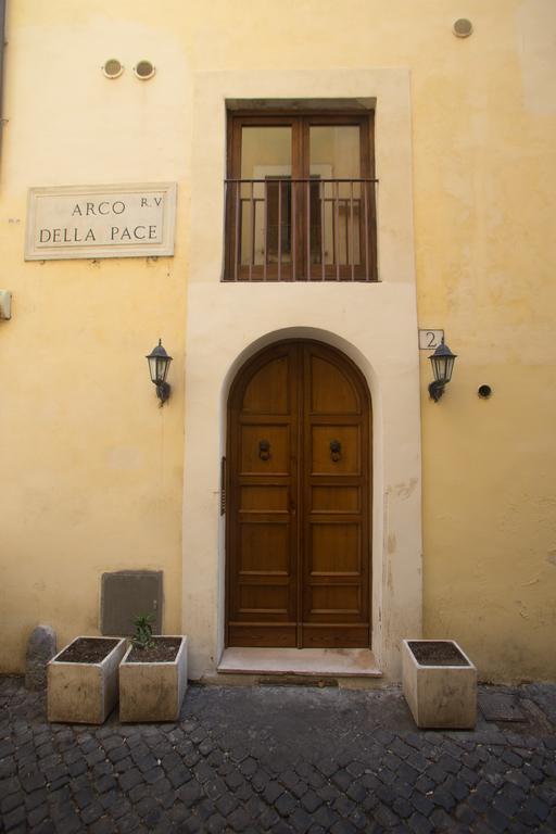 Отель Relais Arco Della Pace Рим Экстерьер фото